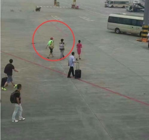 ���ѳɶ�ż��л���棬���ƣ��ɻ���һֱ��ǣ�ֺܶ�����ʮ������ٴκ���ǩ����