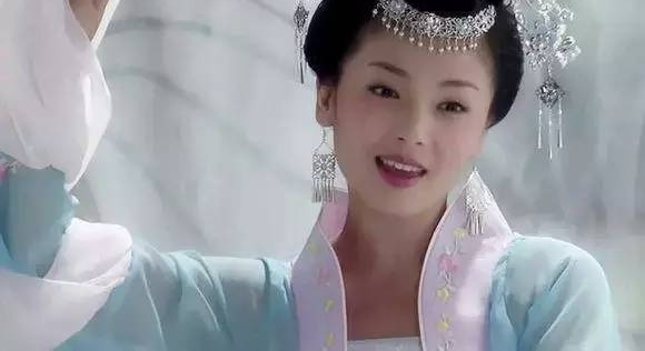 Ů�����׾����Ĺ�װ�����գ�������������ӱ˭������