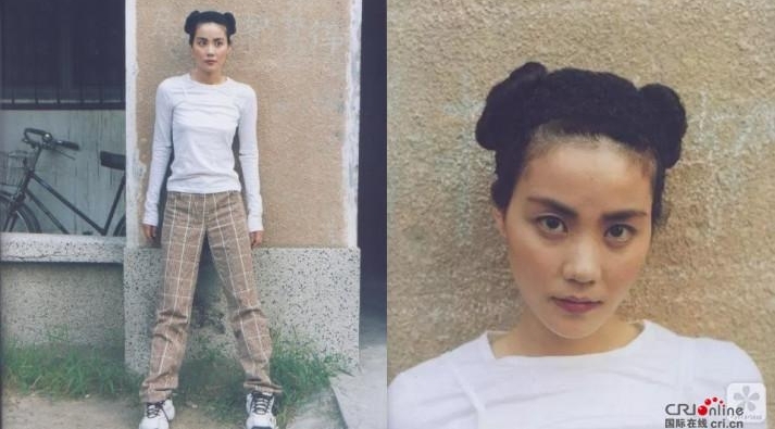 ���������ܶ�����־�� Ů��˭��holdס＂��߸ͷ＂