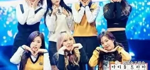 ֻ�߻�·�ڼ���Ů������������