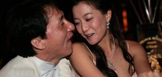 ����������Ȧ����Ϊ��磬��Ů�ǱȽ����飬ֻ��������ȷ�ܾ�