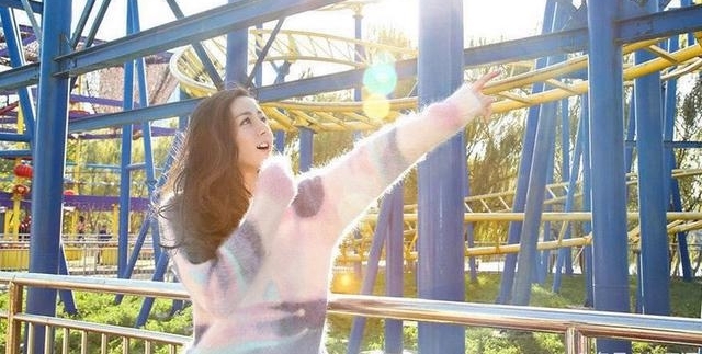 �����Ȱ�����ѹ乫԰���ŷ�������Ů�ı����̫���촩ë������