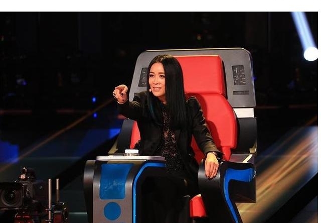 ���й��¸�������Ӣ�������� �ڱ�����ȴ����������ʦϯ