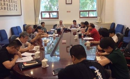 ���Ӿ硶������ҵ���������� ����ݳ�Ƭβ��