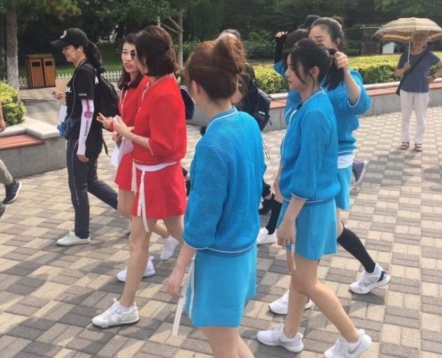 ˡ·͸ ֮ʼѳϣЦ崿