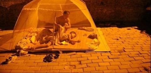 �к��������ñ�����ι��һ�������������桰���ס�������˯·��