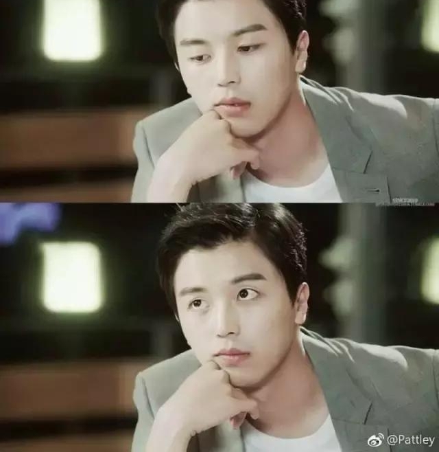 ������ǰŮ������Ӣ���¾磬��װ���������ˣ�����ȴ�˽�