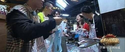 ��ʮ������¥ֻ��ע���ෲ����ӱ���ڣ���һΧ��С�Բ�������磡