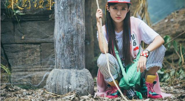 ��������֮��Ұ���¡��ſ������죬�ͱ������²���Ƭ