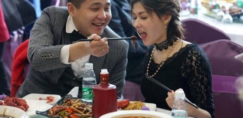 һλ��ú���ϰ��С���ӣ����ÿ����һ������Ȣ���˶���˹������