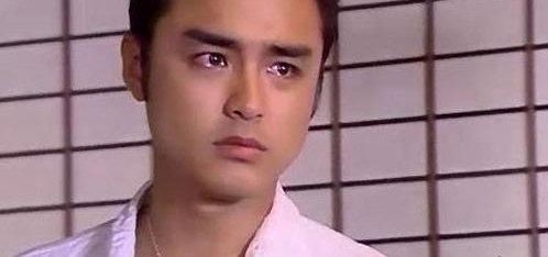 �Ӳ��г�����İԵ��ܲã����ҹ���ȴ��Ƿծ���ӣ����˦������