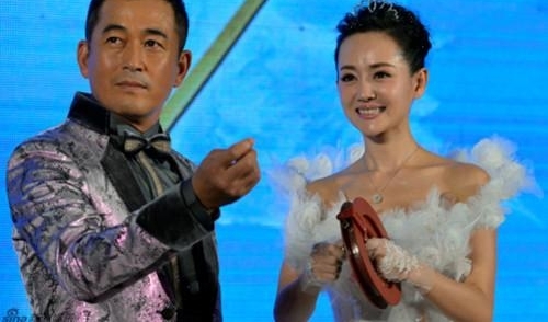 ��СŮ����ʶ3������飬Ϊ���ݾ�����գ�����������ӱ����