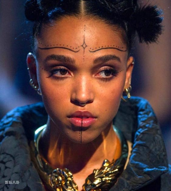 ĺСɭŮֶ飬嵶顢ʴñձշ