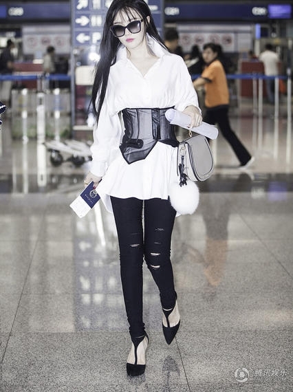 ȽӨӱ�����촩���� �����ճ�С����