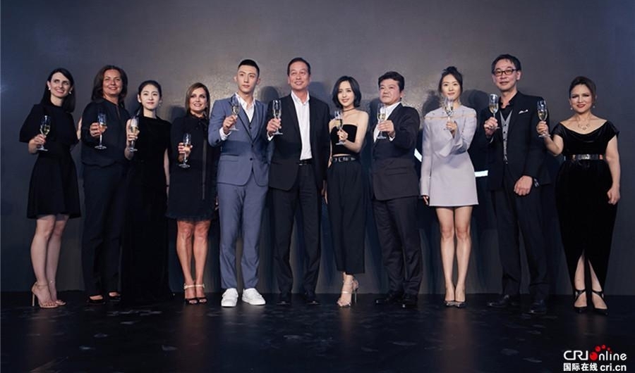 ١��櫶̷������ɫĨ������ ������˧������