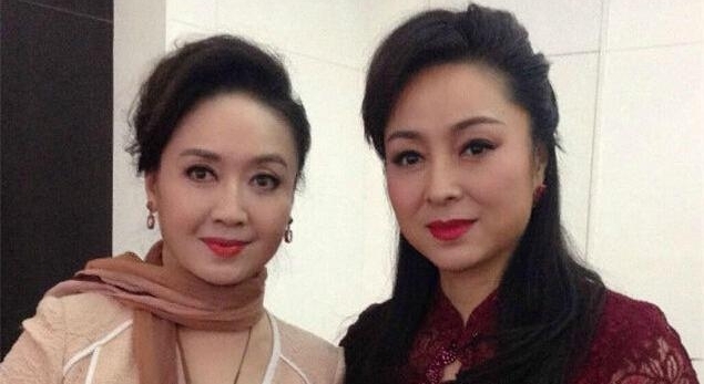 ���˽�ϱ����С����գ�Ư��Ů�����۾����߱���������������