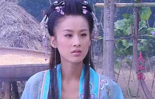 Ů�����׾����Ĺ�װ�����գ�������������ӱ˭������