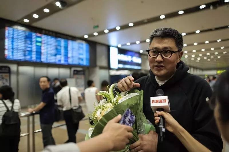 �й������¶������ɻ���ʻ���ߡ�����6��Ƥ����ס��