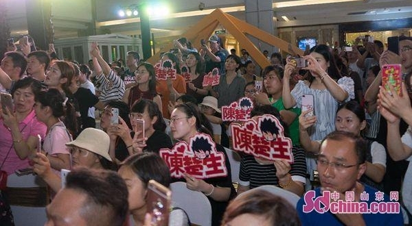 �³���Я��Ľ˼�������� ��˿Ϊ�������;�ϲ