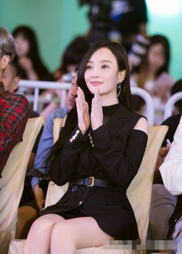 36С贺ɫװ޳Ƥ۵ÿˮ