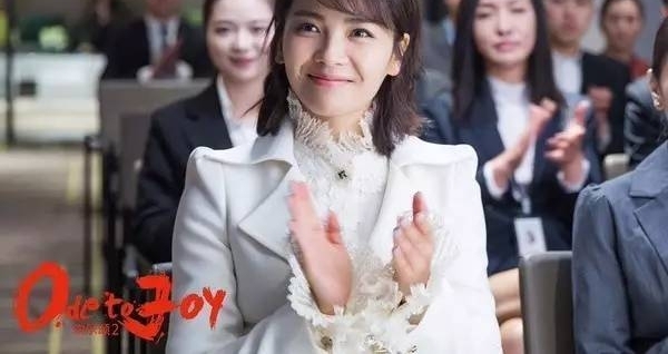 Խ����վ��ѡ��ÿ��Ĺ������Ӿ磬��һ����Ȼ����