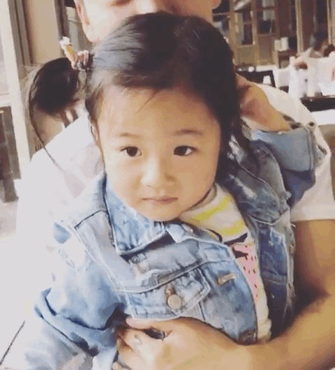 ��ΰ��������Ů���ţ���ǰ����Ů�ǳ��žͿޡ�