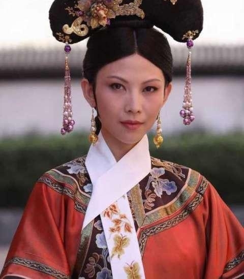 ��װ�����Ļ�Ů��ٳ���������������ְ��ֺ�