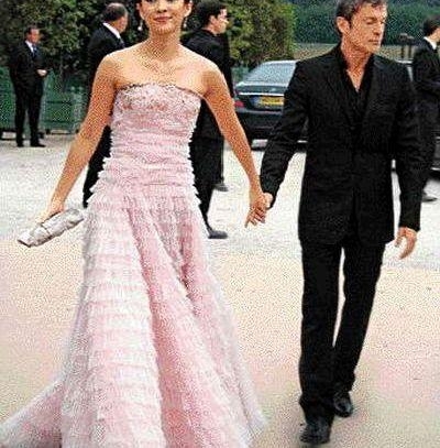 Զ޺Ůǣеദþ飬ȴⱳ