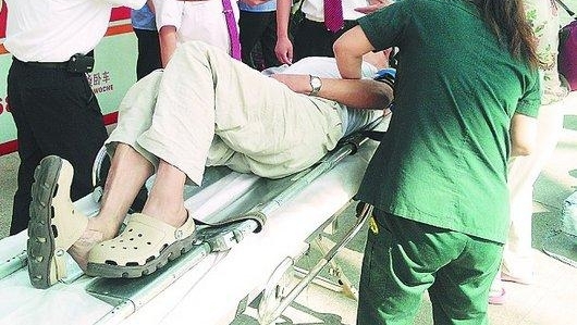 ��Ѯ����ͻȻ���� ��վ�񾯼�ʱ����תΣΪ��