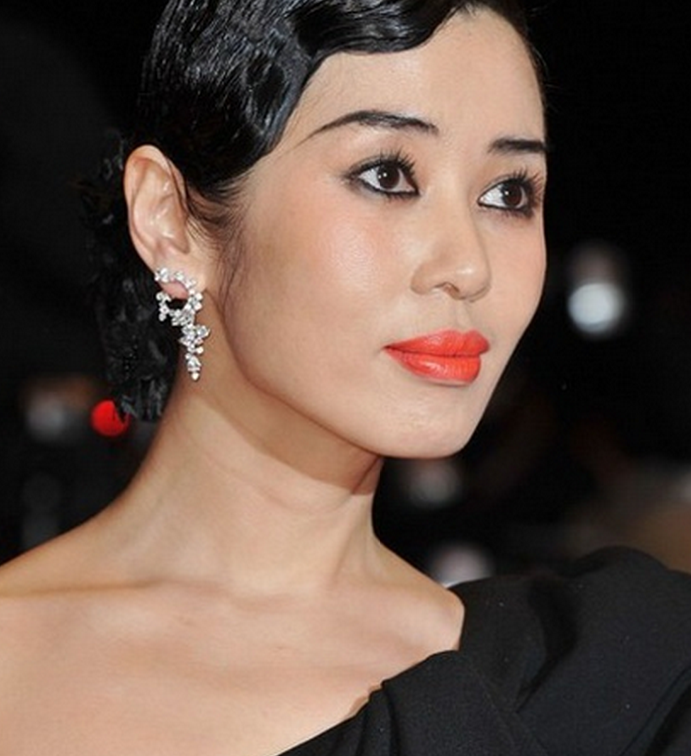 ��������Ů���ڹ�����һ����Ϳ��Ȼ�������Ǳ�����û��ô������