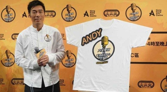 ��Yes ����ֳ�����־���¸��½���¶���ݳ��� �������ų�ϯ��ͷ���ֻ