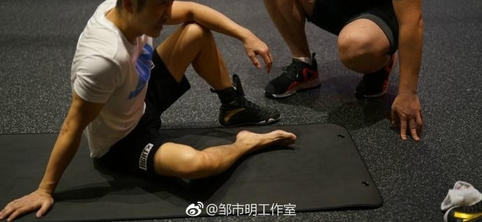 ������ѵ������ ȽӨӱ���ۣ����ģ����Ҵ�����