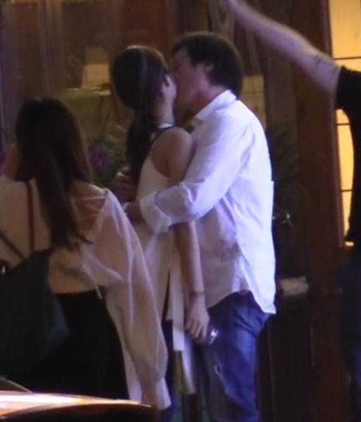 ����Ƹɵ����ϡ���Ů�ɡ� �������ǵ͵�ͬ��(ͼ)