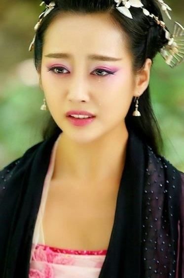 ��װŮ�Ӻڻ�ǰ��ױ�ݶԱȣ���死�ǧ�������죬˭�ı仯���