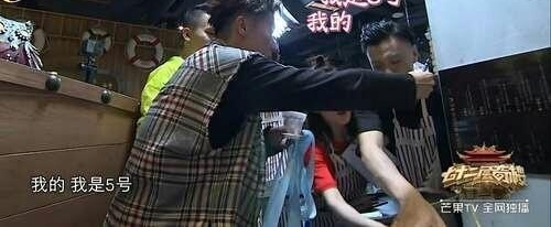 ��ʮ������¥ֻ��ע���ෲ����ӱ���ڣ���һΧ��С�Բ�������磡