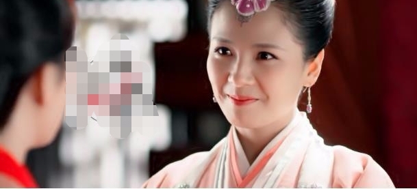 ��װŮ�Ӻڻ�ǰ��ױ�ݶԱȣ���死�ǧ�������죬˭�ı仯���