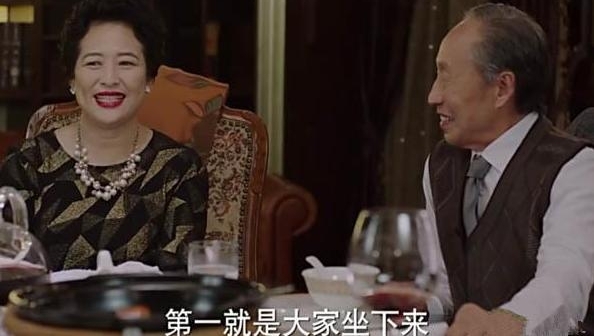 ��ǰ�������Ӿ�����ں�ɫ�ų�ȫ�񱬿��ͻȻ��������˵���Ļ������Ѻ�������