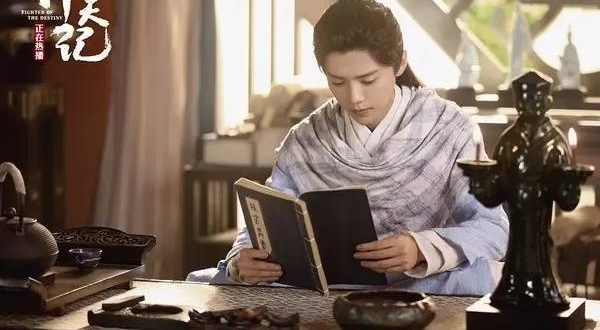 Խ����վ��ѡ��ÿ��Ĺ������Ӿ磬��һ����Ȼ����