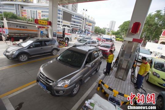 �й����ڳ�Ʒ�ͼ۸�������ڵ����θ�ǳ