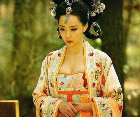 ��װ�����Ļ�Ů��ٳ���������������ְ��ֺ�