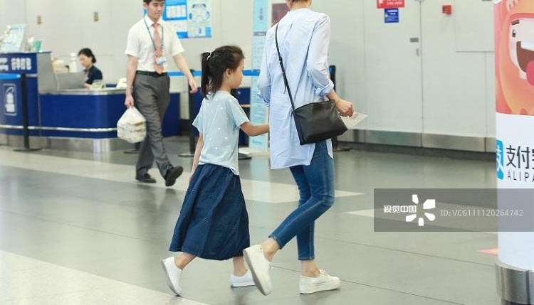 ԬȪ��Ů����������,���˴���,��ʵ�����Ǹ���껭��!