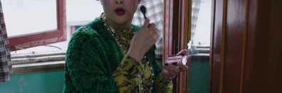 ��ǰ�������Ӿ�����ں�ɫ�ų�ȫ�񱬿��ͻȻ��������˵���Ļ������Ѻ�������