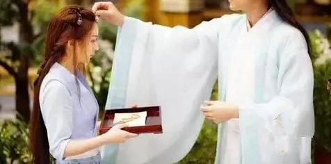 �����Ǵ�2�������Angelababy���ݣ�����������һ������