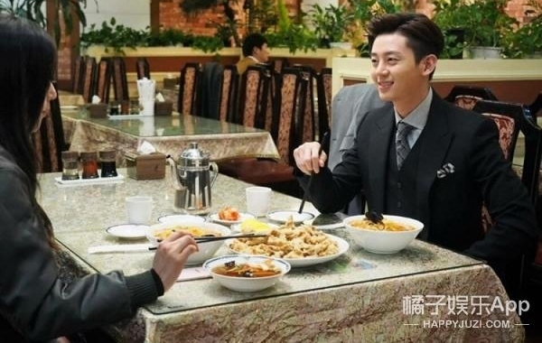 ������Ա������ľ��Ǻ����������죬���ù���QQͷ��һ������