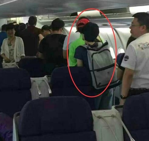 ���ѳɶ�ż��л���棬���ƣ��ɻ���һֱ��ǣ�ֺܶ�����ʮ������ٴκ���ǩ����