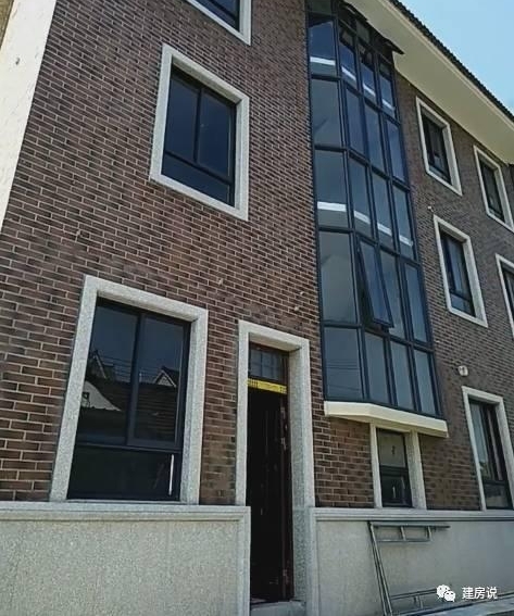兄弟俩合资建双拼,盖好后在村里倍儿有面子
