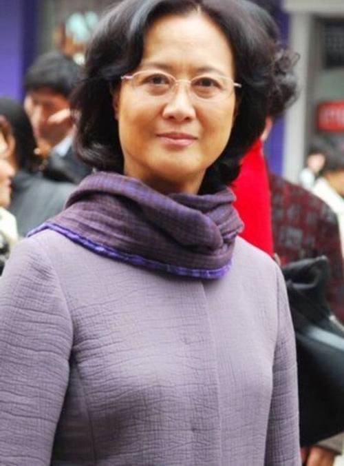 14λȥŮǣ񡱣һλȦ