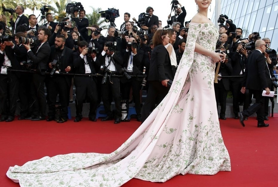 20׺̺߳ü¼ݷԵǰھ