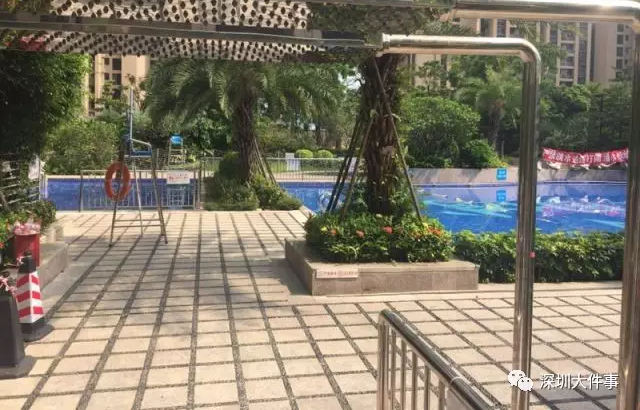 ʹ�ģ�����һ4����ͯӾ������ ĸ�׺;���Ա�����Ա�