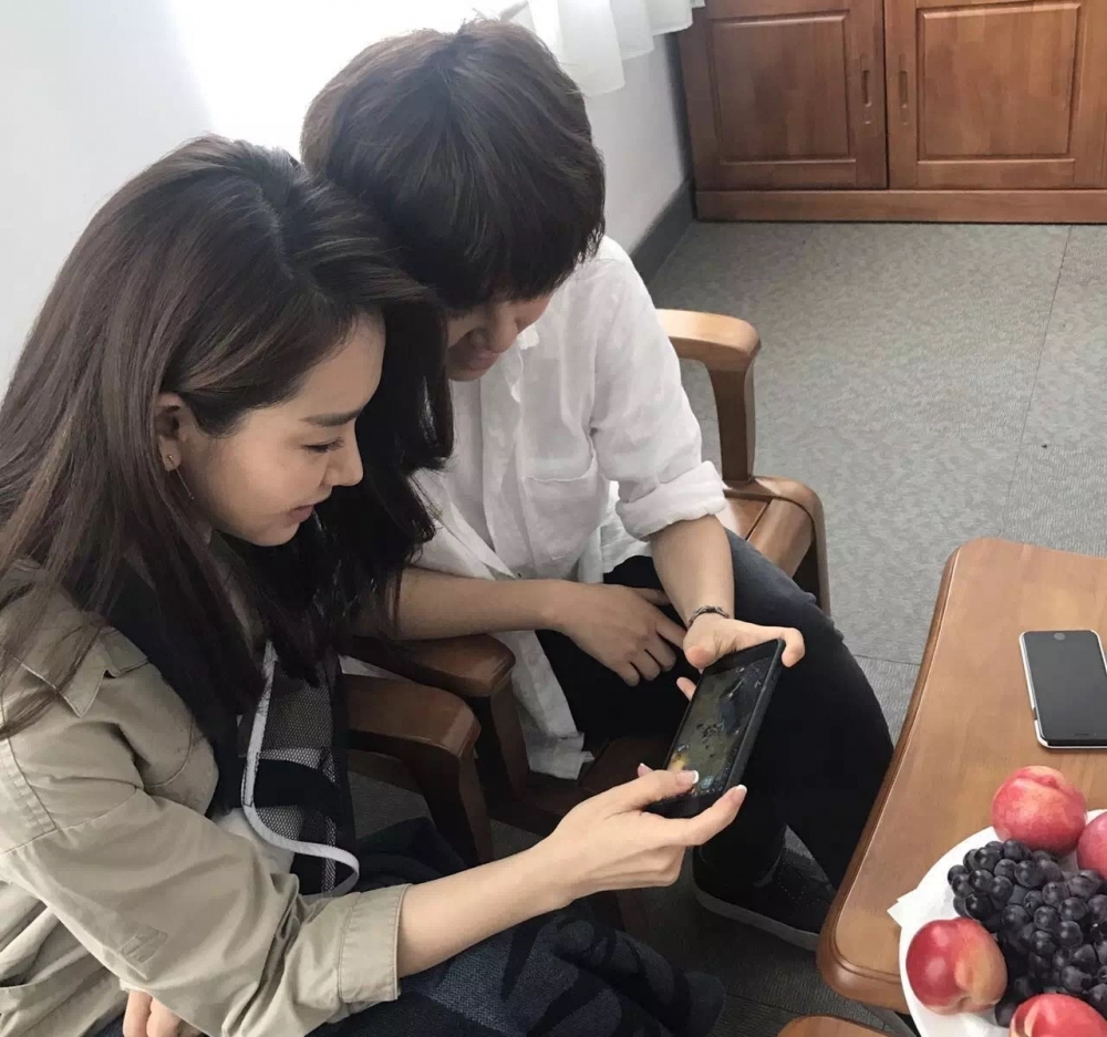 ��һֻ�ִ���Ϸ����ޱ�ֲе��ճ���������Ա�²�